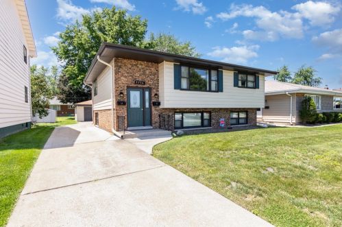 9336 Erie St, Hammond, IN 46322-2740