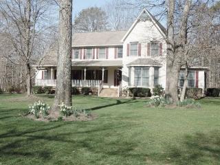 8 Marlas Hill Dr, Palermo, NJ 08223-1300
