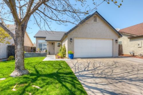 51 Artesia Dr, Chico, CA 95973-5604