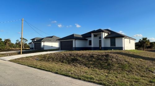 754 Alamo St, Lehigh Acres, FL 33974-5730