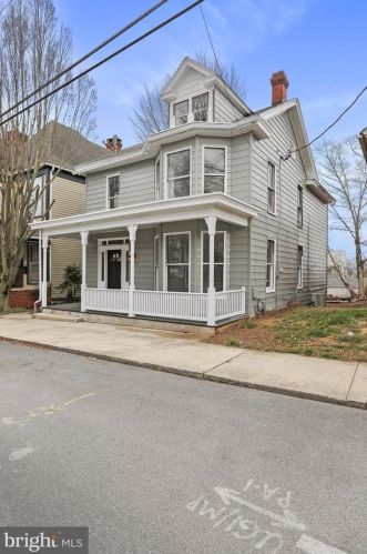 203 Orange St, Lees Cross Roads, PA 17257-2005