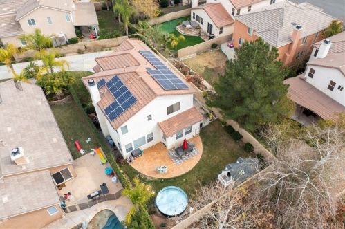28423 Connick Pl, Santa Clarita CA  91350-1991 exterior