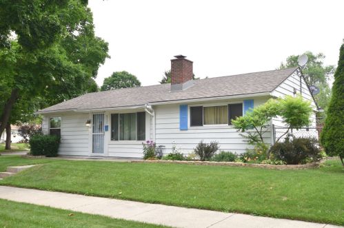 8230 Auer Ave, Milwaukee, WI 53222-3850