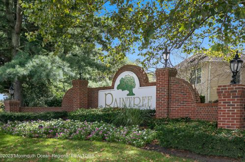 119 Greenwood Dr, East Freehold, NJ 07728-4012