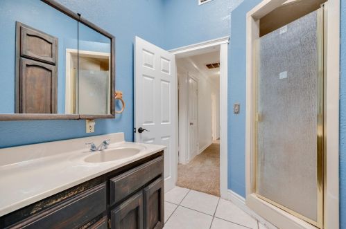 1836 Roble Ave, Modesto CA  95354-1614 exterior