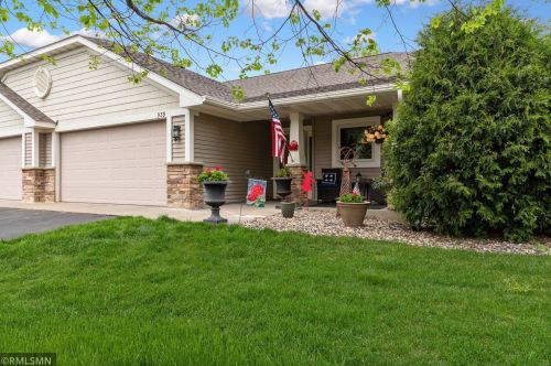 939 Keystone Ct, Hudson, WI 54016-2386