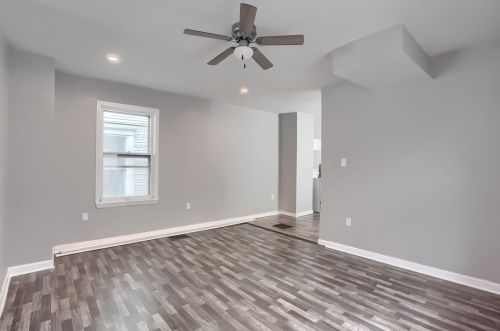 115 Maplewood Ave, Ambridge PA 15003-2412 exterior