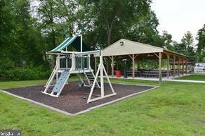 10519 Amity St, Lorton VA  22079-3516 exterior