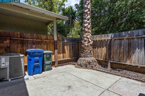 57 Meadowbrook Ave, West Pittsburg CA  94565-5550 exterior