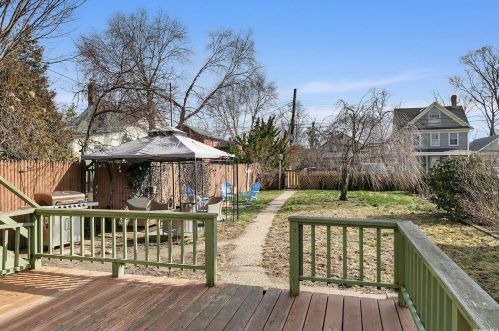 616 Main St, Greenport, NY 11944-1432