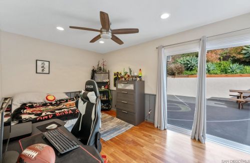 2875 Lloyd St, San Diego CA 92117-6031 exterior