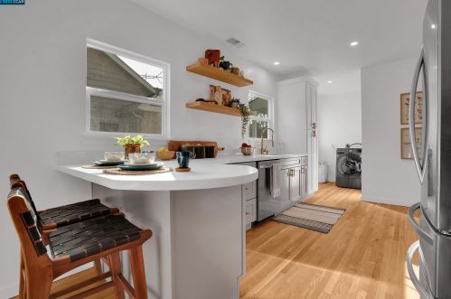 1793 Brandon St, Oakland CA  94611-4364 exterior