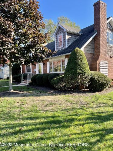 39 Park Ave, Tinton Falls, NJ 07724-1643