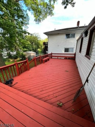 919 Oak St, Roselle NJ  07203-2001 exterior