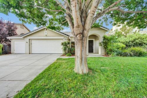 1405 Bello Dr, Liberty Farms, CA 95620-4820