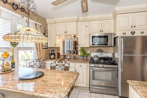 47 Prospect Ave, East Rockaway NY  11518-1232 exterior