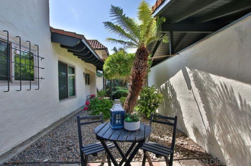 4323 Loma Riviera Ct, San Diego CA 92110-5504 exterior