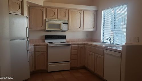 14439 Fountain Hills Blvd, Scottsdale, AZ 85268-2873