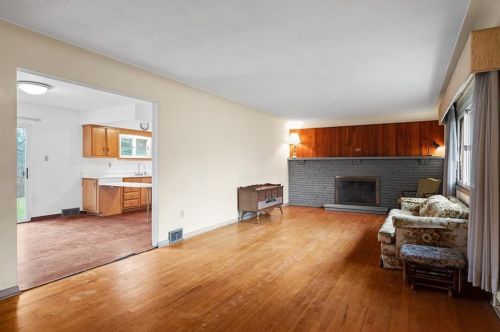 2557 Nicholson Rd, Sewickley PA  15143-8502 exterior