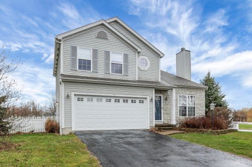 10 Wrens Nest Ct, Pataskala, OH 43062-8967