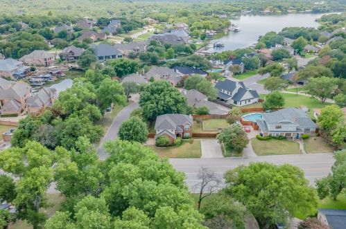 8509 Lake Country Dr, Fort Worth TX  76179-3130 exterior