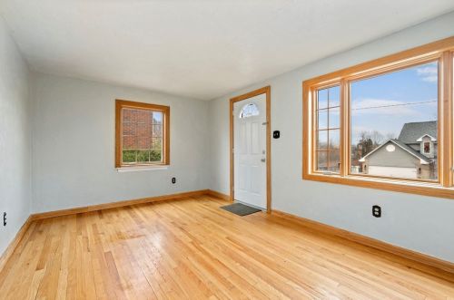 1792 Eben St, Pittsburgh, PA 15226-2450