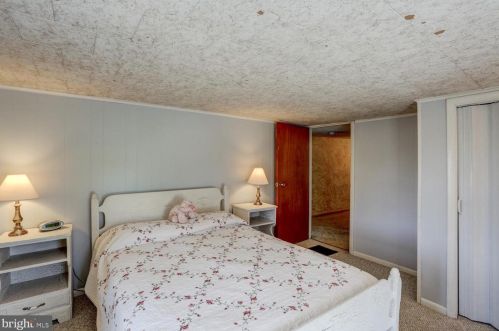 210 Hoernerstown Rd, Hummelstown PA  17036-9503 exterior