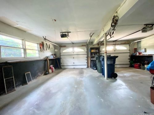 242 Dahlia Dr, Mahopac NY  10541-3768 exterior