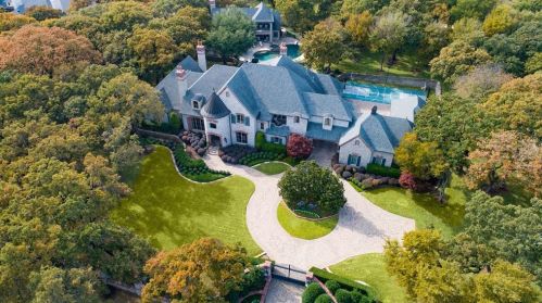 8537 Meadowbrook Dr, Fort Worth, TX 76120-5205