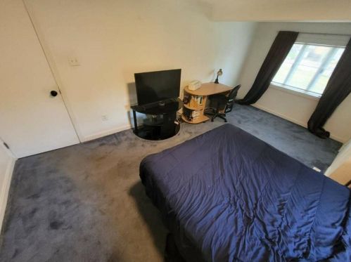 15 Great Pond Rd, Kingston NH  03848-3757 exterior