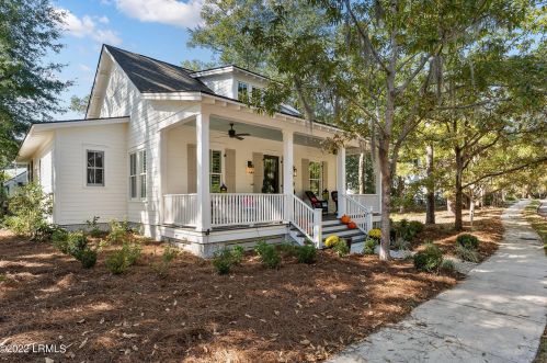 56 Celadon Dr, Beaufort, SC 29907-2679