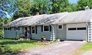 11 Glenwood Ave, Glens Falls, NY 12804-2007