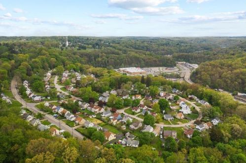 207 Maryland Dr, Glenshaw PA  15116-1723 exterior