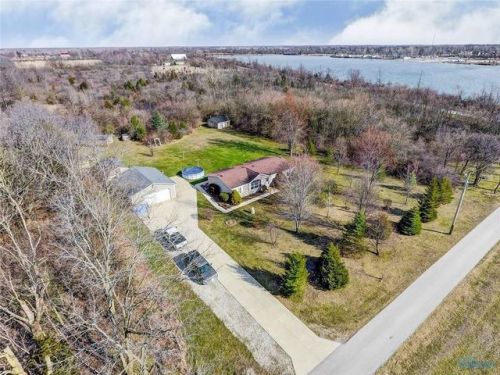4948 County Road 79, Gibsonburg, OH 43431-9745