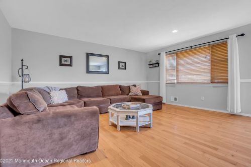 434 Lonna Ct, Bricktown, NJ 08724-7155