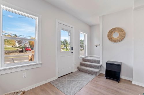 2133 Minnesota Ave, Duluth MN  55802-2440 exterior