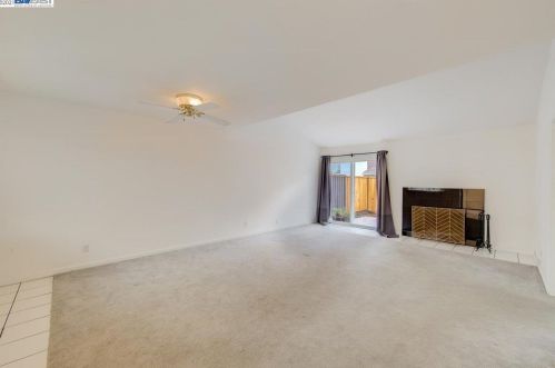 2225 Heathrow Pl, San Leandro, CA 94577-6047