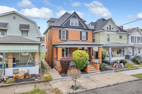 1811 3rd Ave, Beaver Falls, PA 15010-4020