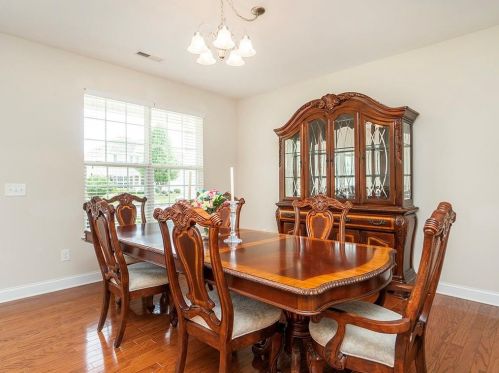 107 Vw Dr, Burlington NC  27215-4694 exterior