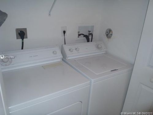 2124 171st Ter, Hollywood FL  33028-2054 exterior