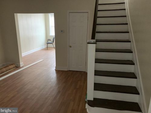 6118 Lindbergh Blvd, Philadelphia PA  19142-3414 exterior