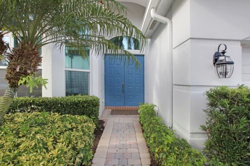 10735 Grande Blvd, West Palm Beach, FL 33412-1327