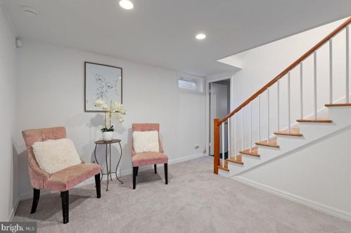 213 Constitution Dr, Princeton NJ  08540-6711 exterior
