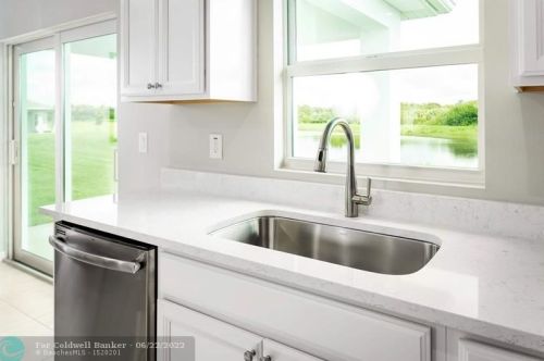 3668 Sapphire Hollow Way, Fort Pierce FL  34981 exterior