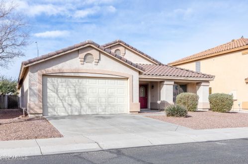 689 Racine Loop, Casa Grande, AZ 85122-5111