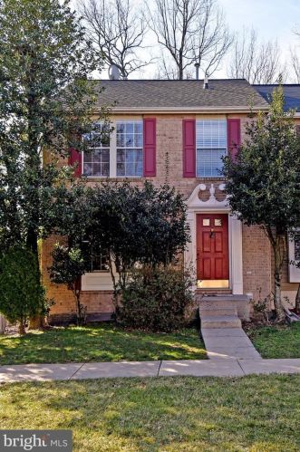 12975 Freestone Ct, Woodbridge VA  22192-6461 exterior
