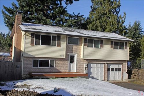 6848 Helena Ct, Bremerton, WA 98311-9567
