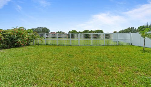 7857 Manor Forest Ln, Boynton Beach FL  33436-8818 exterior