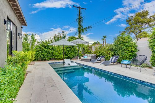 8620 Plz Ave, Scottsdale AZ 85250-6710 exterior