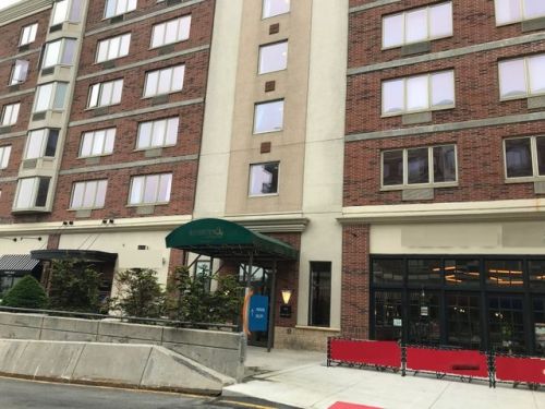 6101 City Pl, Edgewater, NJ 07020-3173